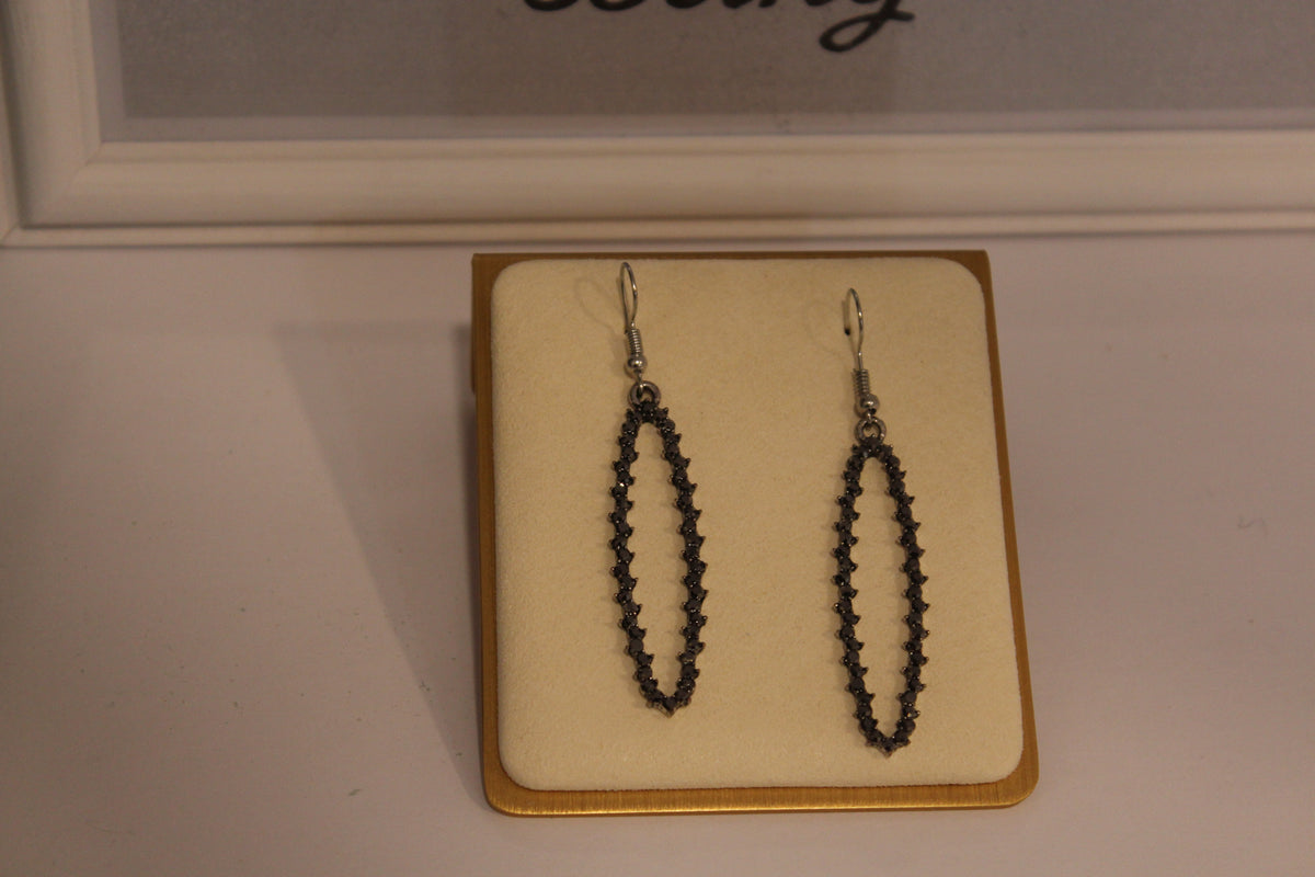 Earrings - Elegant Black Oval Drop Earrings