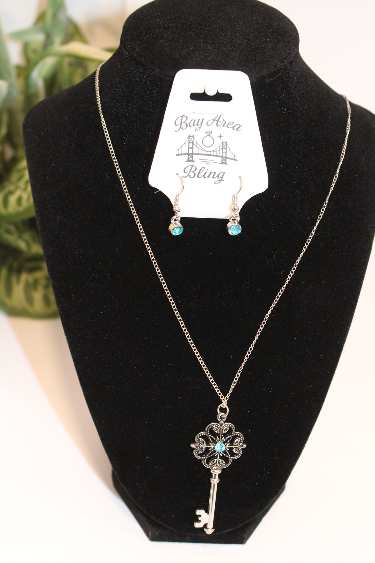 Earrings/Necklace Combo - Vintage Key Pendant Necklace & Earring Set