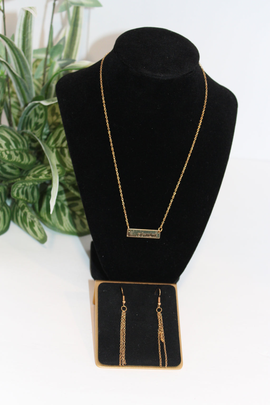 Jewelry Set - Gold Chain Necklace & Dangle Earring Set